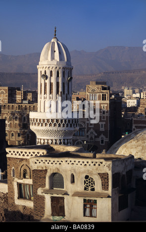 Mosquée de talha et de brique de boue Adobe Maisons Tours & Vue sur Sana'a ou San'a, République du Yémen Banque D'Images