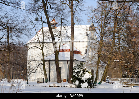 Saint Jean Nepomucene's Parish Church (b. 1741 - 47), Zwierzyniec, Pologne Banque D'Images