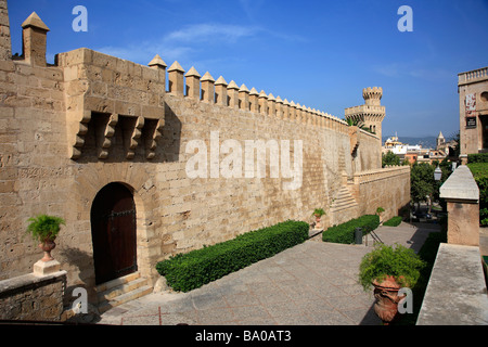 Murs en pierre de la ville la cathédrale de l'île de Majorque Palma de Majorque Baléares Mer Méditerranée Espagne Banque D'Images