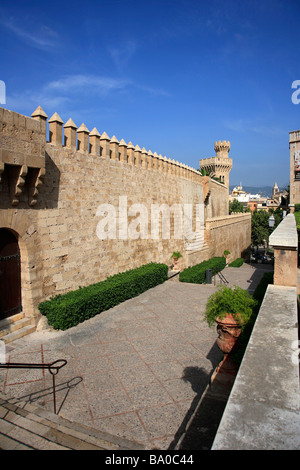 Murs en pierre de la ville la cathédrale de l'île de Majorque Palma de Majorque Baléares Mer Méditerranée Espagne Banque D'Images