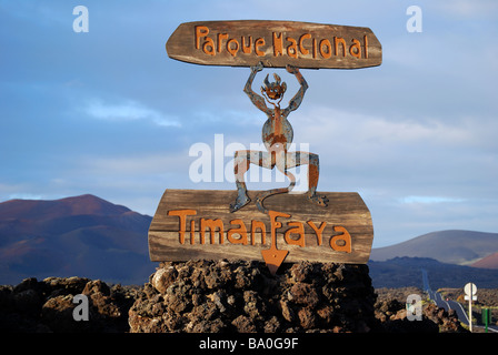 Panneau d'entrée, le Parc National de Timanfaya, Lanzarote, îles Canaries, Espagne Banque D'Images