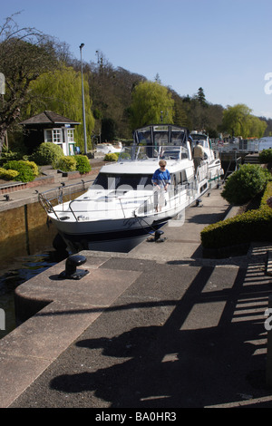 Marsh Lock à Henley on Thames Oxfordshire Printemps 2009 Banque D'Images