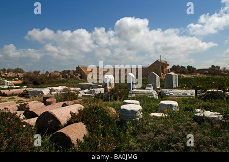 Ruines romaines au parc national de Césarée en Israël Banque D'Images