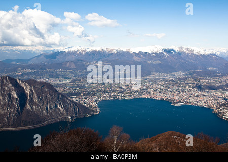 Le Lac de Lugano et les montagnes, Tessin, Italie Banque D'Images