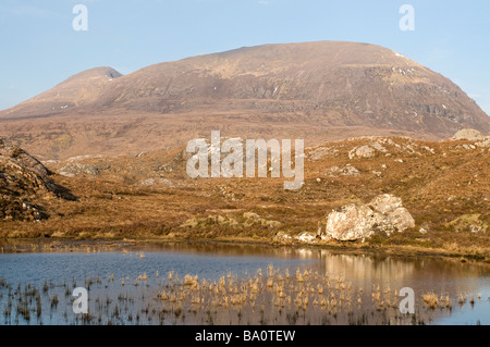 Une route vers des Diabaig lochan dans Torridon Wester Ross Highland Ecosse. 2298 SCO Banque D'Images