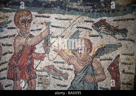 Cupids mosaïque pêche Villa Romana del Casale 4e siècle près de Piazza Armerina Sicile Italie Europe Banque D'Images