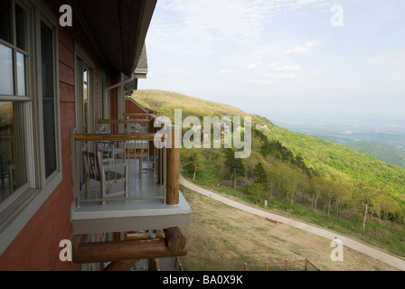 Parc d'état de Mount Magazine dans les monts Ozark de Logan Comté (Arkansas). Banque D'Images