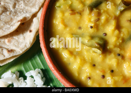 Menthi Pappu est un aliment nutritif andhra dal recette composée de toor dal et feuilles de methi Banque D'Images