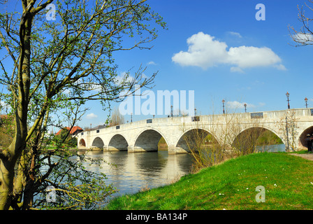 Pont de la Tamise à Chertsey Banque D'Images