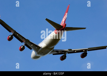 Un Boeing 747 400 de Virgin Atlantic Jet Airplane décolle Banque D'Images
