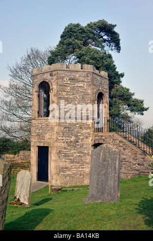 Gazebo, Saint Mary's Churchyard, Kirkby Lonsdale, Cumbria, Angleterre, Royaume-Uni, Europe. Banque D'Images