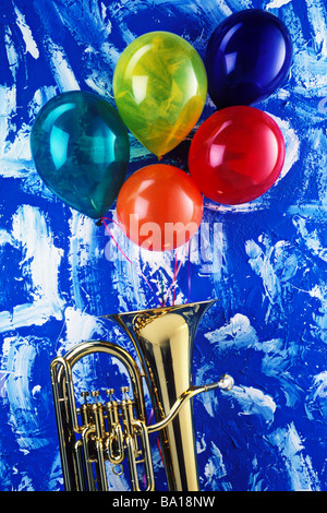 Tuba avec des ballons Banque D'Images