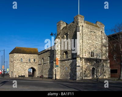 Musée d'Archéologie de Southampton la maison de Dieu Tower Southampton Hampshire UK Banque D'Images