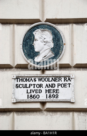 Plaque commémorant l'ancienne maison de Thomas Woolner RA poète et sculpture dans Welbeck Street Londres W1 Banque D'Images