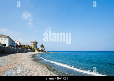 Plage et l'Hôtel Torre Mare, Miomo, Cap Corse, Corse, France Banque D'Images