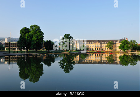 Nouveau Palais (Neues Schloss), Stuttgart, Bade-Wurtemberg, Allemagne Banque D'Images