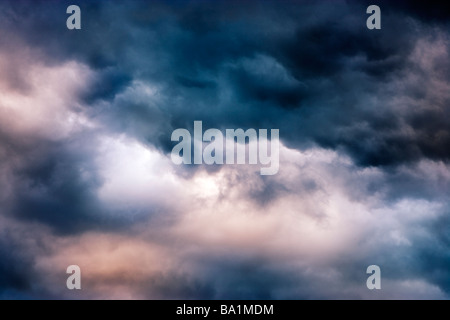 Nuages d’orage Banque D'Images
