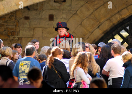 Le Beefeater ou Yeoman, Tour de Londres, Angleterre, Royaume-Uni Banque D'Images