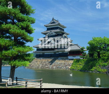 Château de Matsumoto dans la préfecture de Nagano, Japon Banque D'Images