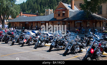 La ville de jeu de Deadwood devient occupé avec les motos au cours de l'année voisine Sturgis Motorcycle Rally South Dakota USA Banque D'Images