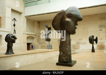 Jardin de sculptures MUSÉE PICASSO PARIS Banque D'Images