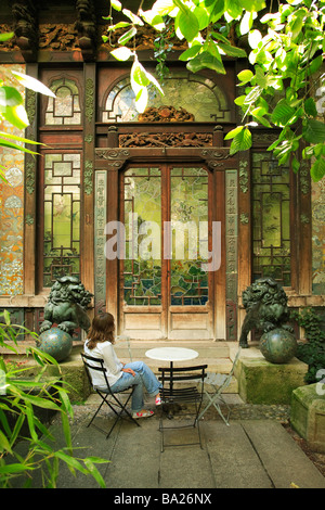 PARIS THÉÂTRE À L'ARCHITECTURE TRADITIONNELLE JAPONAISE ' LA PAGODE' GARDEN Banque D'Images