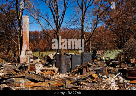 Une propriété résidentielle, détruit par un incendie.Kinglake Victoria en Australie. Banque D'Images