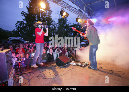 Les concerts de Reggae Jahcoustix 'bande' public idée pas librement pour le tourisme en plein air festival de musique chanteurs musiciens chante artiste Banque D'Images