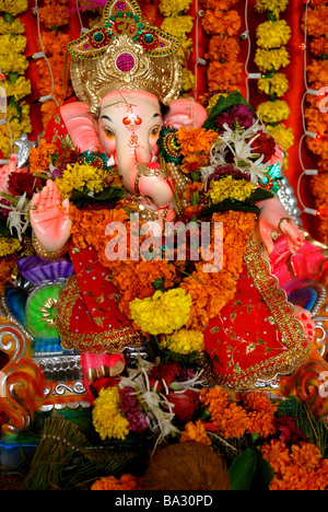 Il s'agit d'une photo d'une statue de ganash prises dans la maison de quelqu'un. Photo a été prise lors du festival de Mumbai ganpati Banque D'Images