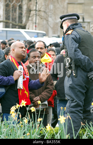 Tamil protester policier London Westminster Sri Lanka Banque D'Images