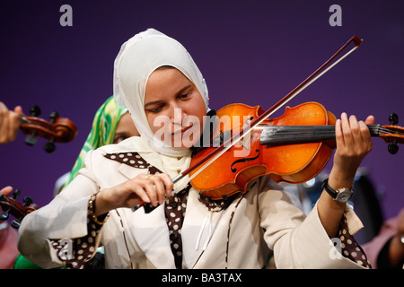 Al Nour Wal Amal est l'orchestre égyptien de femmes aveugles Banque D'Images