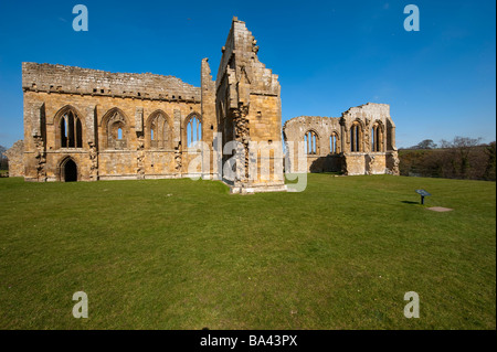 Tombeau antique et bâtiments de l'abbaye des Prémontrés de Saint Jean le Baptiste au Egglestone. Barnard Castle - Durham Co. Banque D'Images