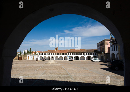 La place principale d'arcade ou de la plaza mayor de Garrovillas de Alconétar Caceres Estrémadure Espagne Banque D'Images