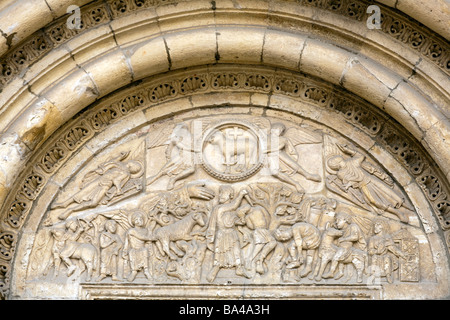 Détail de l'embrasure de la basilique de San Isidoro en style roman ville de Leon communauté autonome de Castille et Leon le nord Banque D'Images