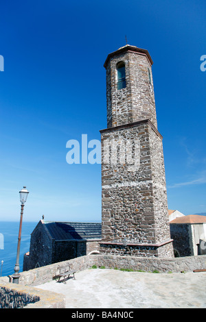 Bell Tower, Cathédrale St Antonio, de la ville de Castelsardo, Sardaigne, Italie Banque D'Images