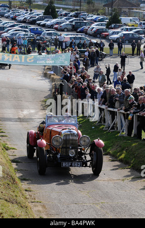 Test de Brooklands Hill Centenary event 22 03 2009 Lagonda Banque D'Images