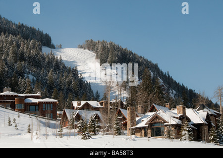 Maisons sur la colline, Aspen Highlands Ski Area, Aspen, Colorado. Banque D'Images