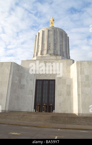 Capitale Salem Oregon State Capitol Skyline jonquilles Centre Gouvernement Bâtiment architecture Banque D'Images