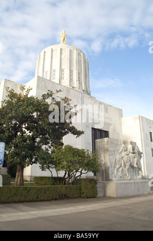 Capitale Salem Oregon State Capitol Skyline jonquilles Centre Gouvernement Bâtiment architecture Banque D'Images