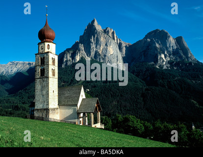 Saint Valen et la montagne près de Schlern Seis siusi Dolomites Tyrol du Sud, Italie Banque D'Images