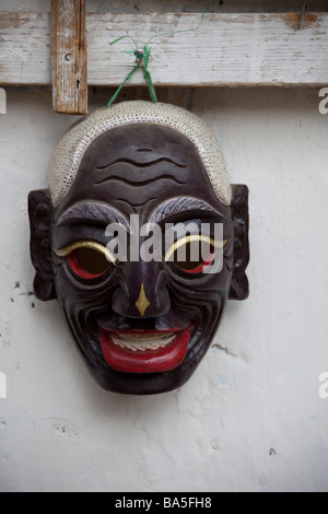 Masque du démon - Dieu. Effrayant expressive face close up. Vertical, 90735 Bhoutan Banque D'Images