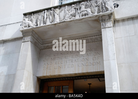 Le Conseil général de l'éducation médicale et de l'enregistrement du Royaume-Uni en bâtiment Hallam Street Londres W1 Banque D'Images