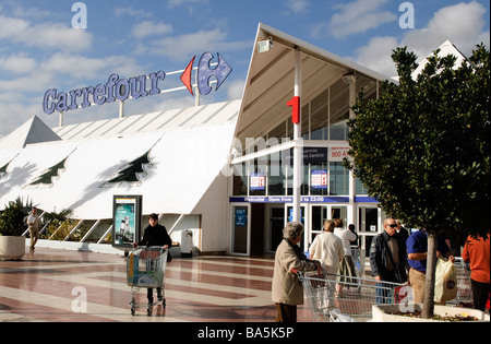 Direction générale de l'espagnol français de cash and carry société marché Carrefour à Finestrat Espagne Banque D'Images