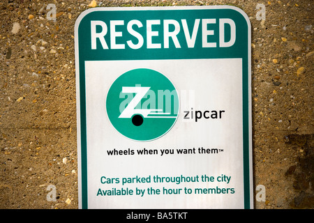 Un parking réservés Zipcar sign in Washington DC US Banque D'Images