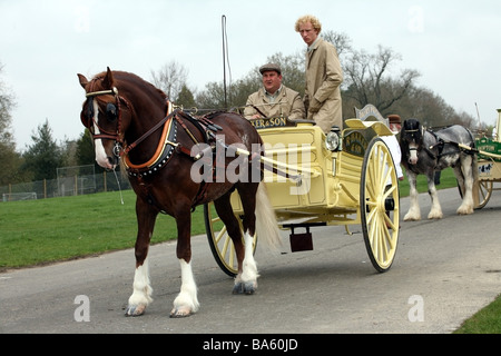 Transport de chevaux tirant au London Harness Horse Parade Banque D'Images