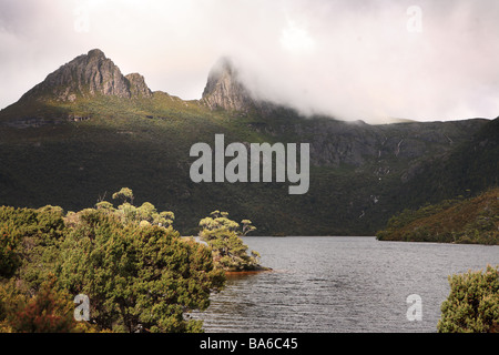 Au-dessus de montagnes berceau Dove Lake, New Caledonia Banque D'Images