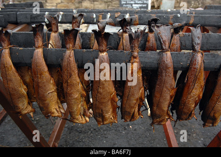 Arbroath Smokies en vente sur un marché de fermiers en Ecosse Banque D'Images