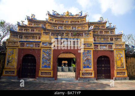 Hien Nhan Embarquement dans la Citadelle impériale de Hue Vietnam Banque D'Images