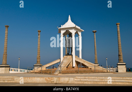 Gandhi Memorial statue Goubert Avenue Beach Road Pondicherry Tamil Nadu Inde Banque D'Images