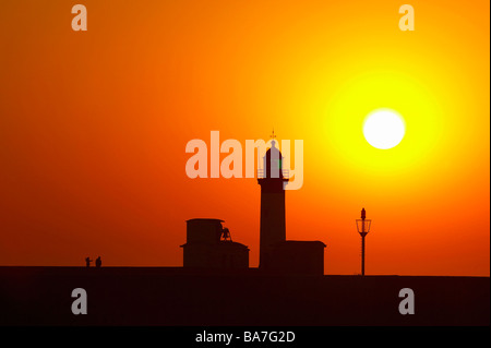 Coucher du soleil au phare de Mers-les-Bains, Canal, Picardie-Nord dept, Somme, France, Europe Banque D'Images